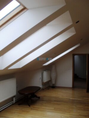 Podkrovná kancelária s vaňou na Farskej ulici — foto 10
