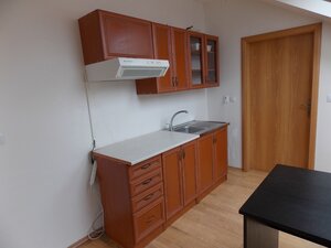Podkrovná kancelária s vaňou na Farskej ulici — foto 2