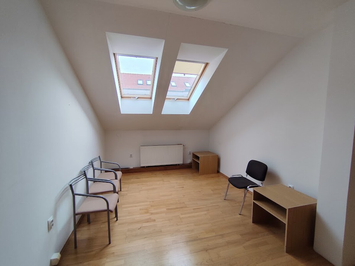 Kancelária s možnosťou rozdelenia v centre Nitry — foto 14