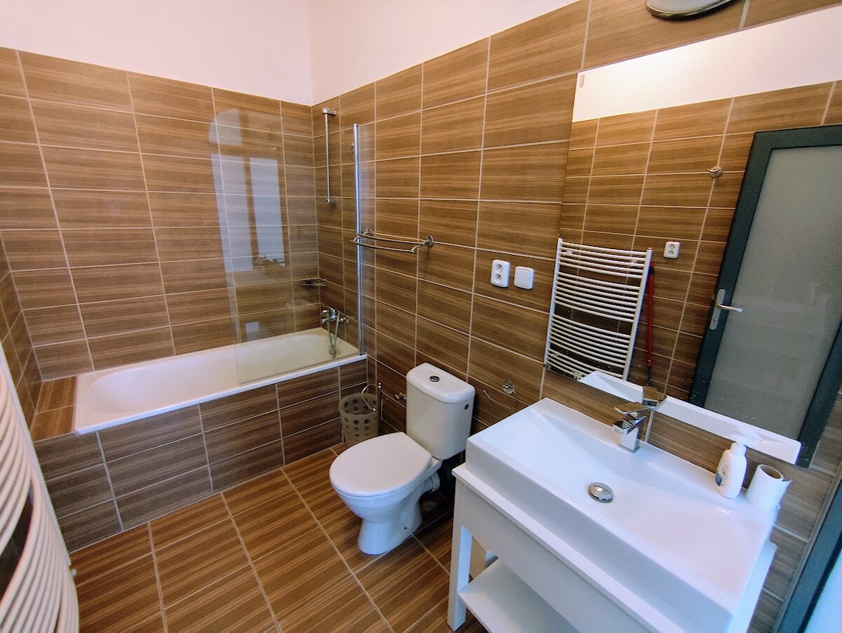 BYT - KANCELÁRIA s parkovaním — foto 11