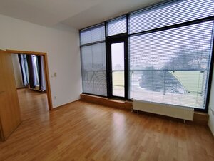 BYT - KANCELÁRIA s parkovaním — foto 7