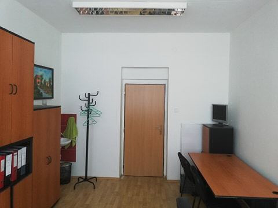 Kancelárske priestory na Chrenovej s parkovaním — foto 5