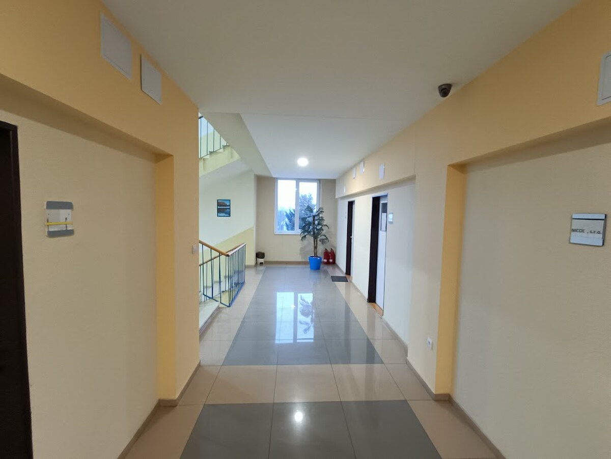 Dvojkancelária s parkovaním v Mlynárciach — foto 13