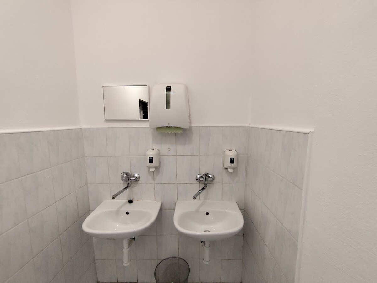 Kancelária s parkovaním v Mlynárciach — foto 13