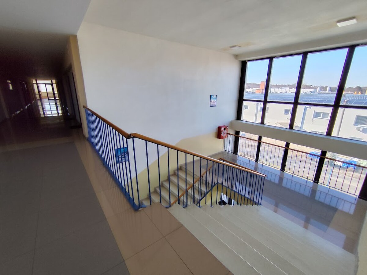 Kancelária s parkovaním v Mlynárciach — foto 9
