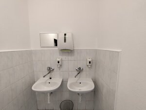 Kancelária s parkovaním v Mlynárciach — foto 13