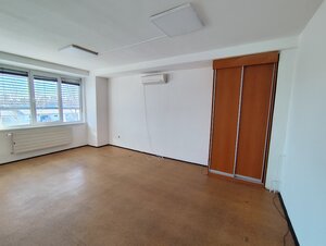 Kancelária s parkovaním v Mlynárciach — foto 5
