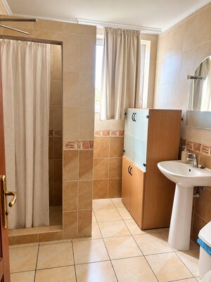 Prenájom  veľkorysý 2 izbový byt Senec — foto 2