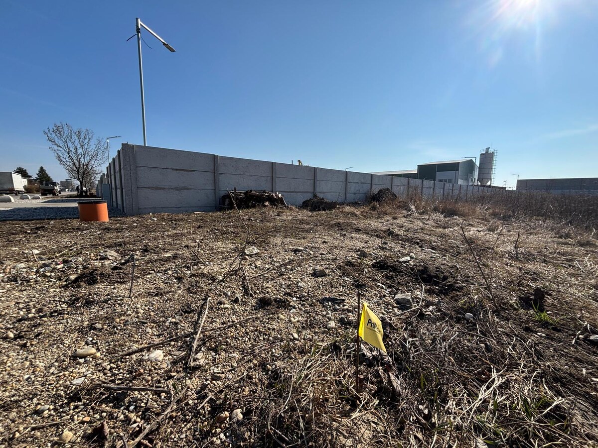Rezervované: Stavebný pozemok pre priemysel, výrobu, logistiku  Senec — foto 15
