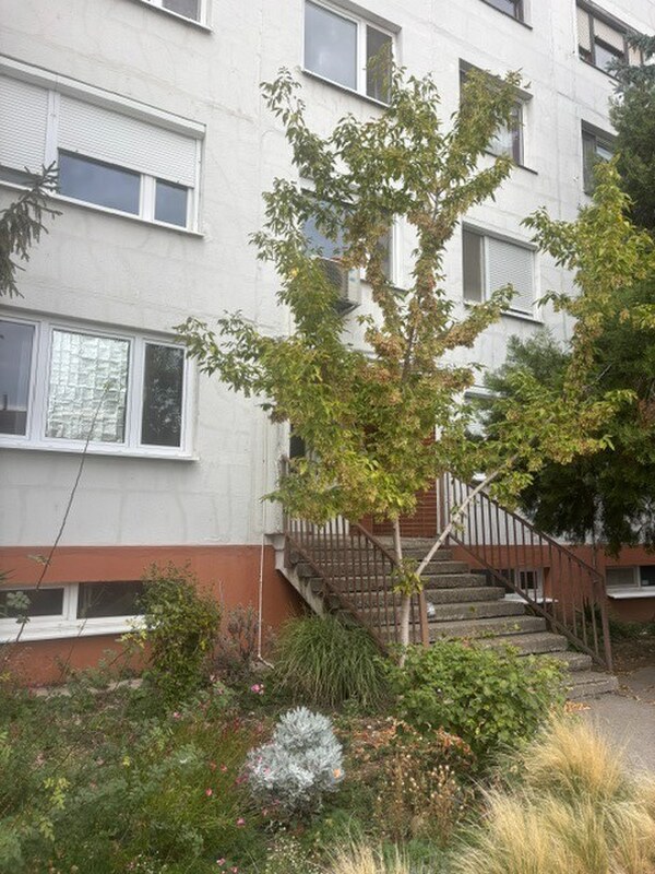 NA PREDAJ | 1-IZBOVÝ BYT V Senci – HOLLÉHO ULICA | 37,86 m² | VÝBORNÁ