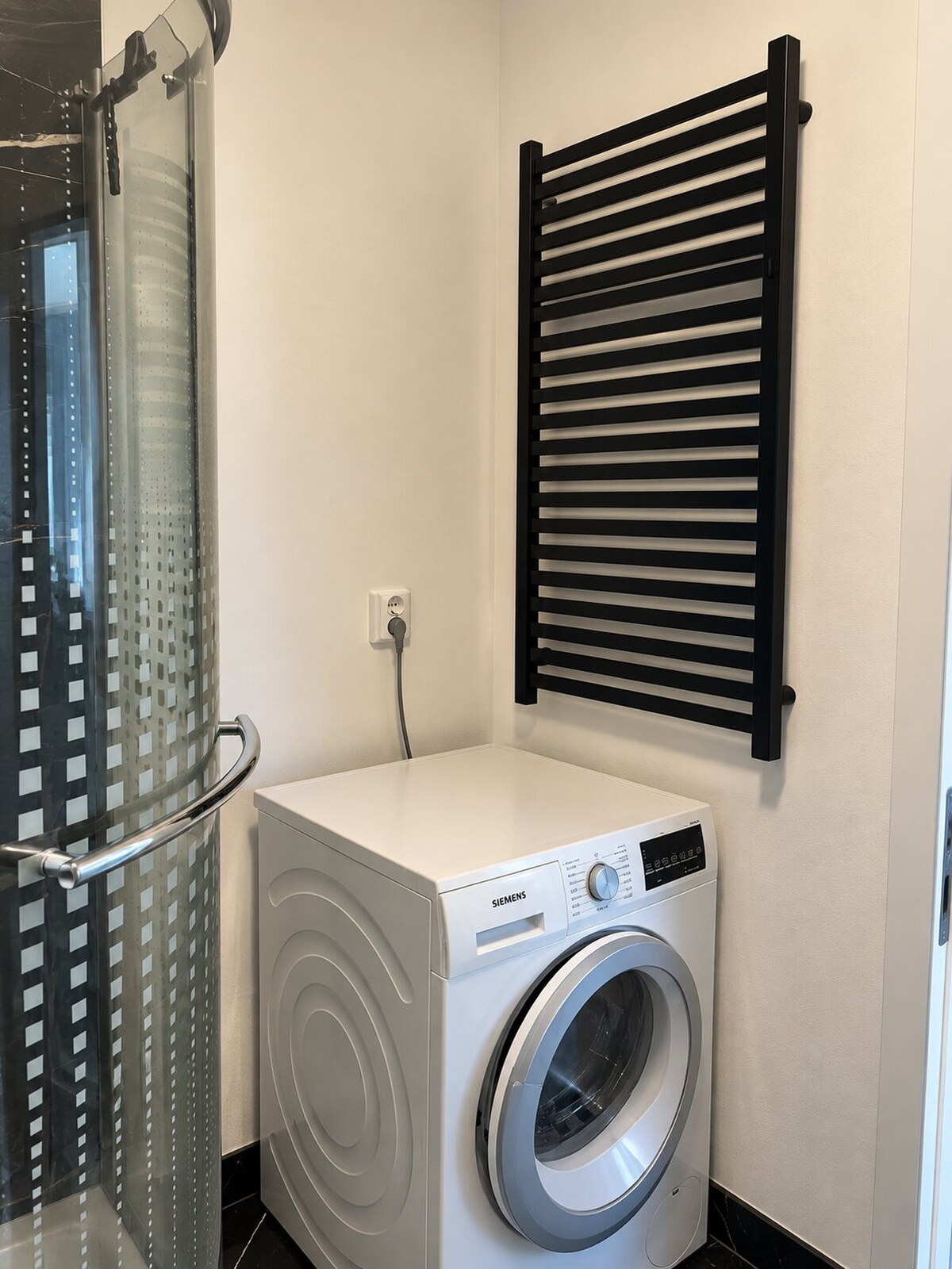 3-izb. byt s priestrannou  loggiou a 2 parkovacími miestami Senec — foto 16