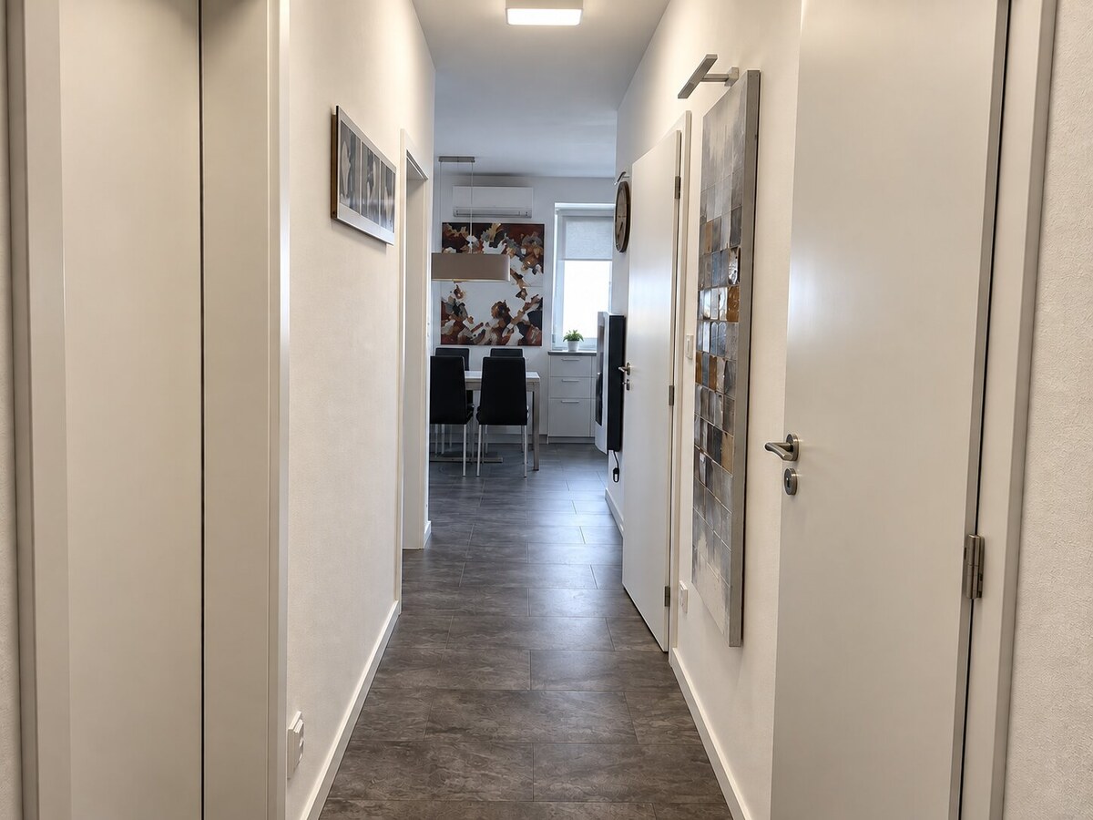 3-izb. byt s priestrannou  loggiou a 2 parkovacími miestami Senec — foto 17
