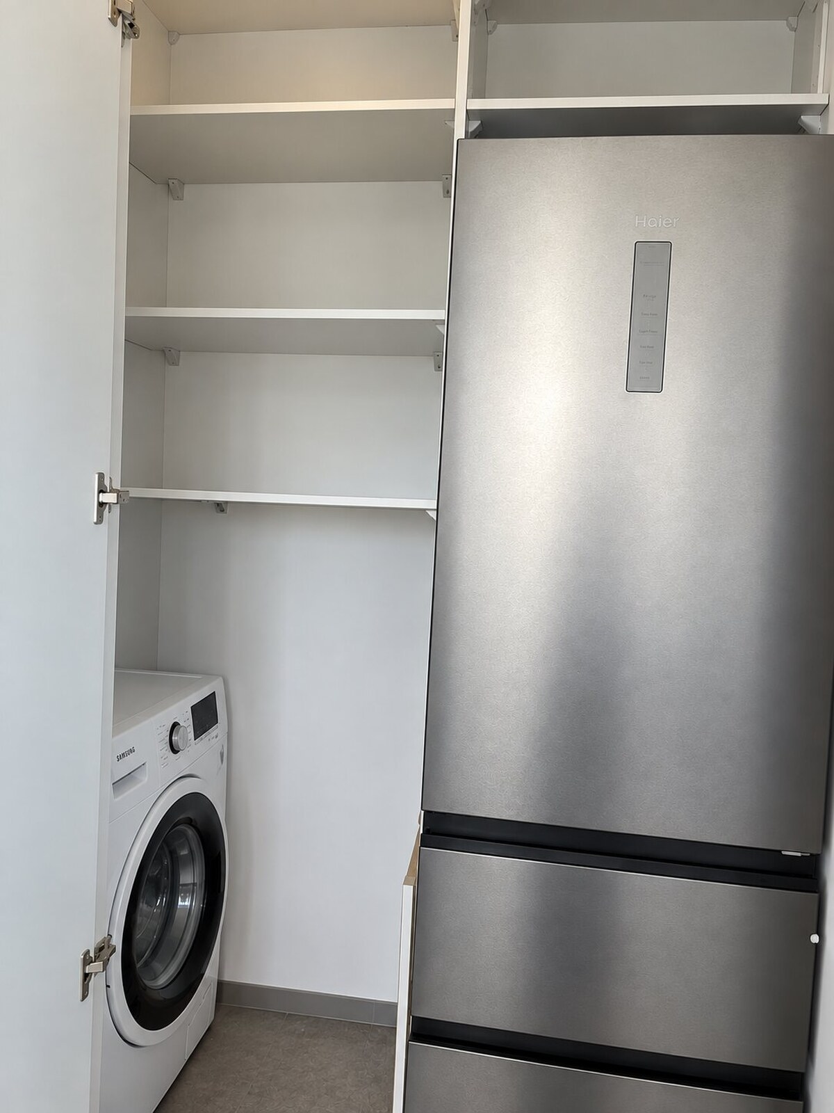 3-izb. byt s priestrannou  loggiou a 2 parkovacími miestami Senec — foto 20