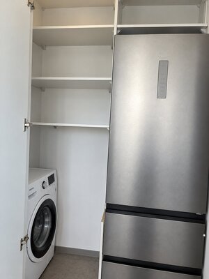 3-izb. byt s priestrannou  loggiou a 2 parkovacími miestami Senec — foto 20