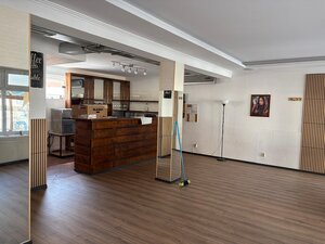 Prenájom obchodného priestoru s presklenou zimnou terasou Senec — foto 4