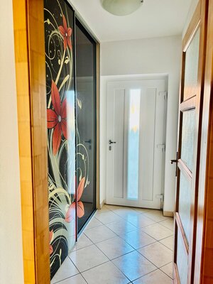 Priestranný 5-izbový rodinný dom s garážou a terasou Tvrdošín — foto 22