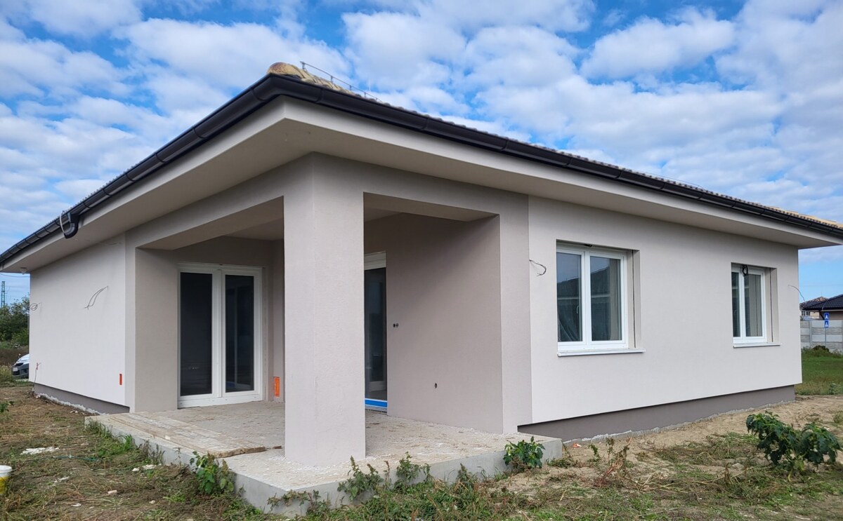 ZNÍŽENÁ CENA: Kvalitný 4-izbový bungalov, Senec — foto 15