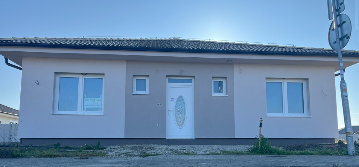 ZNÍŽENÁ CENA: Kvalitný 4-izbový bungalov, Senec — foto 20