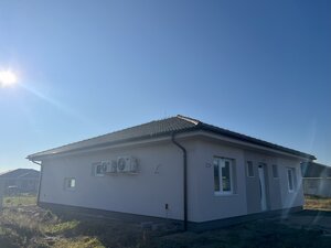 ZNÍŽENÁ CENA: Kvalitný 4-izbový bungalov, Senec — foto 16