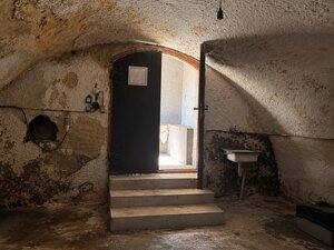 PRIESTRANNÉ RODINNÉ SÍDLO VEĽKÝ BIEL VHODNÉ NA PODNIKANIE — foto 29