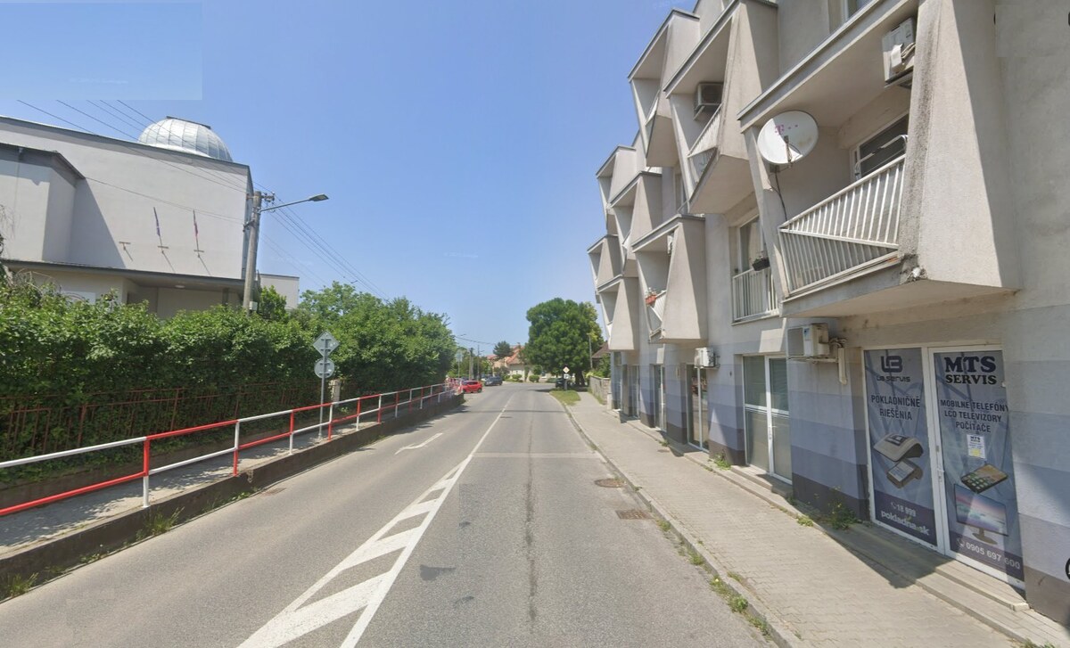 NA PREDAJ Obchodný priestor 32,50 m² v centre Senca – Moyzesova ulica — foto 2
