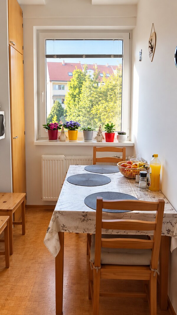 PRENÁJOM 3-IZBOVÉHO BYTU – SENEC, KOLLÁROVA ULICA | 300 €/OSOBA