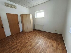‼️ NA PRENÁJOM ‼️ KOMERČNÝ  PRIESTOR  S  KLIMATIZÁCIOU V PARTIZÁNSKOM — foto 10