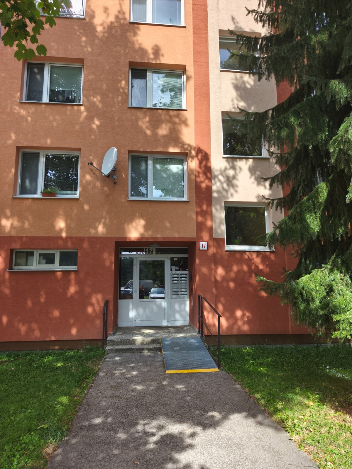 3 izbový kompletne prerobený a zariadený byt na prenájom, Necpaly — foto 12