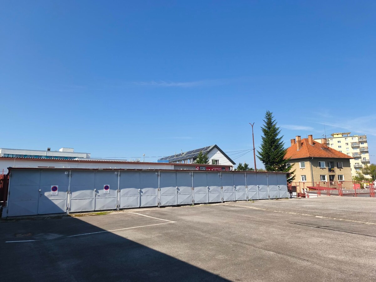 Predaj -prenájom podnikateľského objektu Včelárska ulica Prievidza