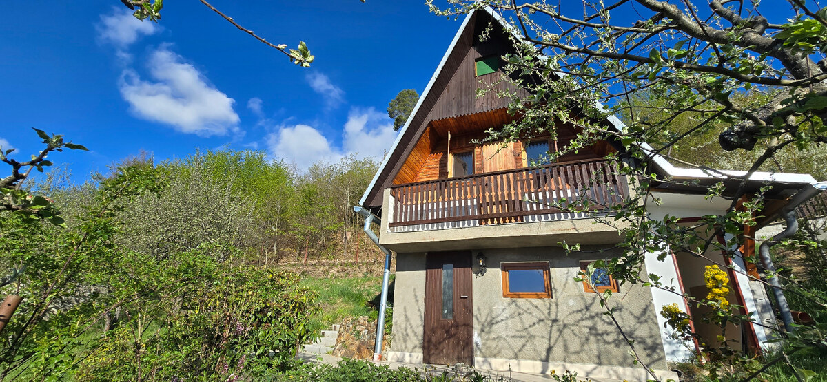 Znížená cena!! Rekreačná chata v krásnom prostredí– Banská Štiavnica — foto 3