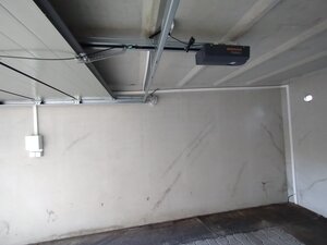 garáž na prenájom v zabezpečenom areáli centrum Prievidze — foto 4