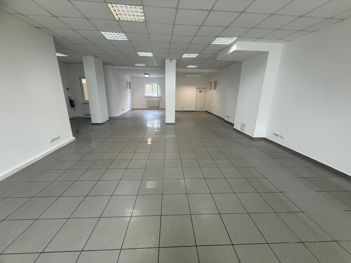 Prenájom obchodného priestoru v centre mesta Prievidza — foto 2