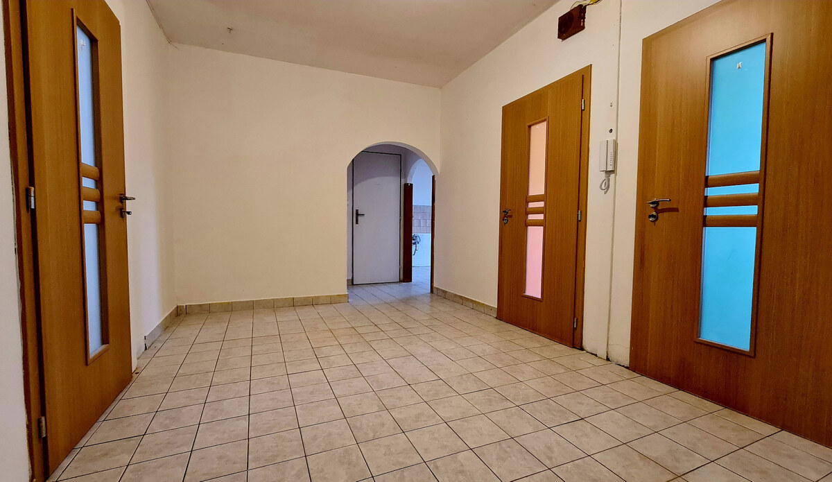 Predané ! 4-izbový byt na predaj, Banská Štiavnica. — foto 6