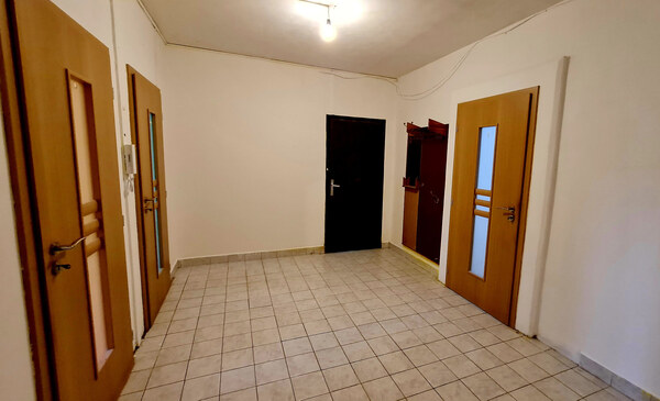 Predané ! 4-izbový byt na predaj, Banská Štiavnica.
