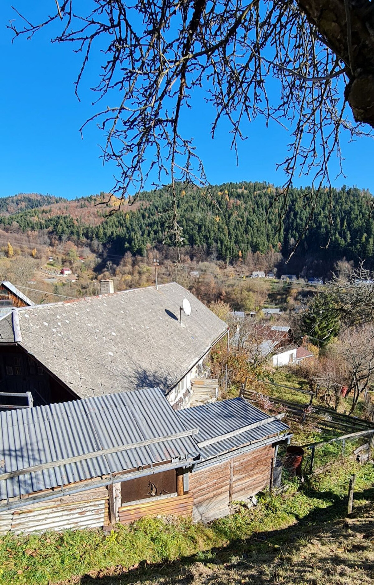Predané  – dva rodinné dom na predaj, v obci Hodruša Hámre. — foto 6