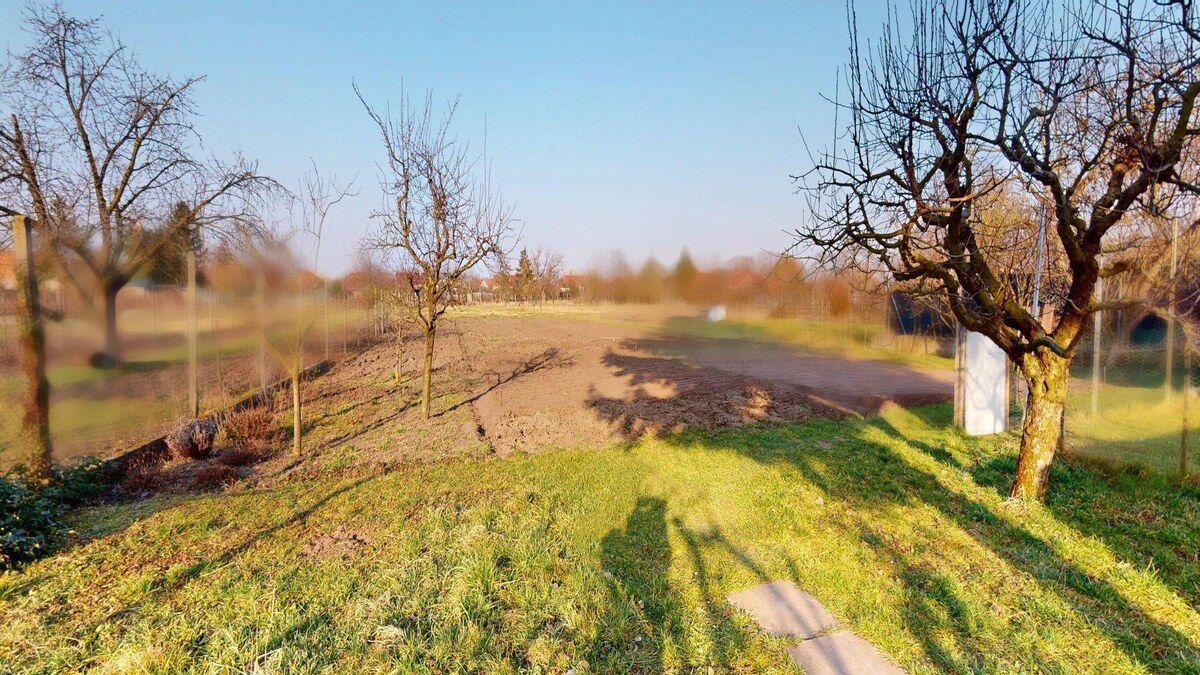 zľava: Na predaj 3izbový rodinný dom s veľkým pozemkom v obci Kátov — foto 21