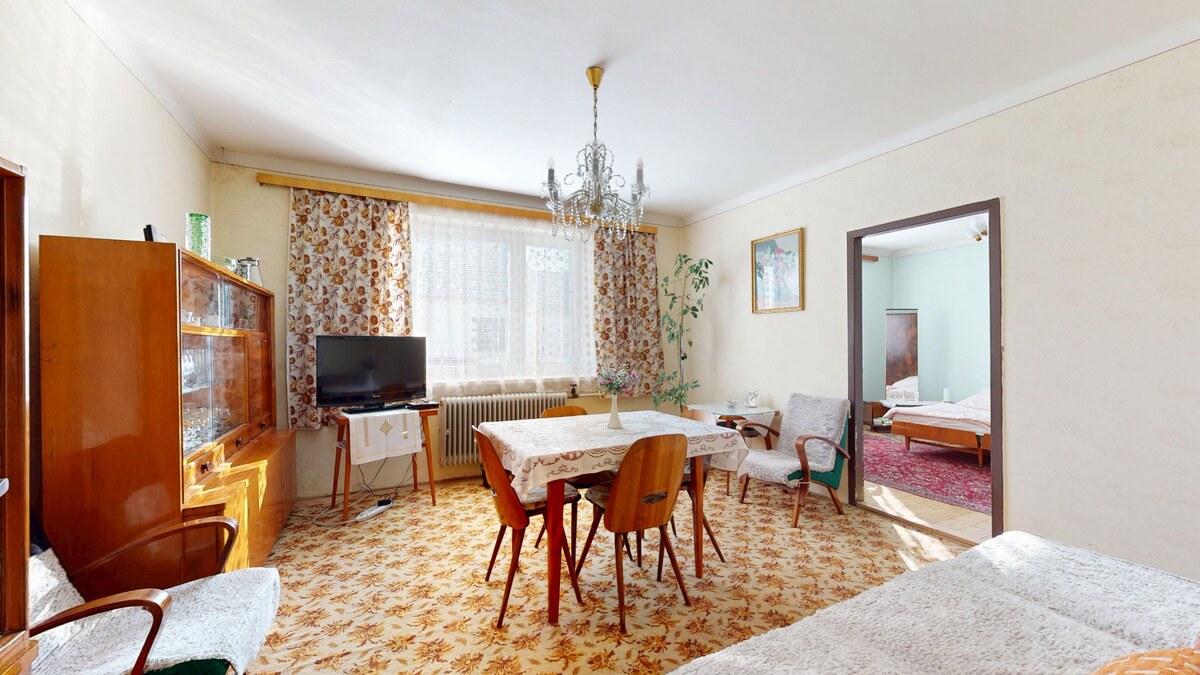 zľava: Na predaj 3izbový rodinný dom s veľkým pozemkom v obci Kátov — foto 8