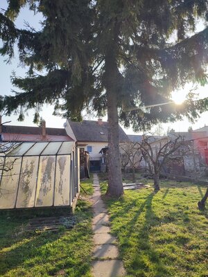 zľava: Na predaj 3izbový rodinný dom s veľkým pozemkom v obci Kátov — foto 20
