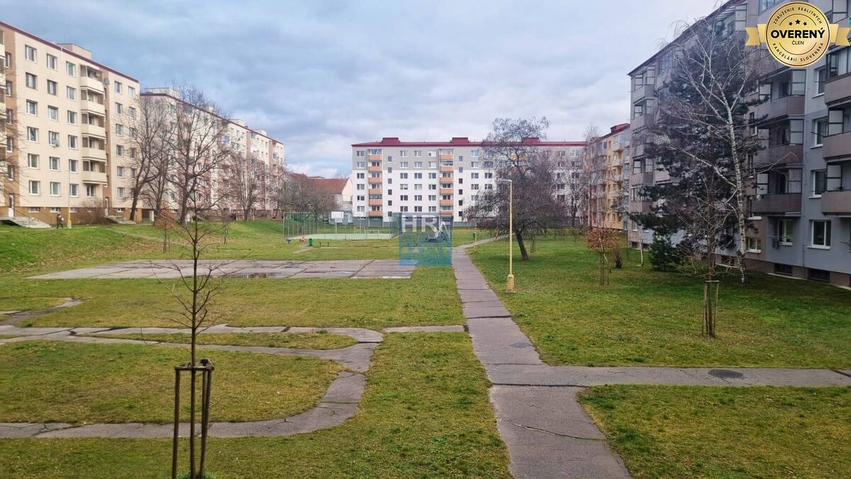 Na prenájom zariadená garsónka s balkónom v Holíči — foto 15