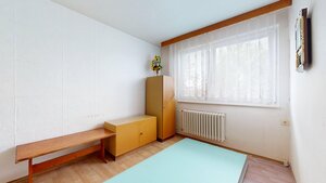 Na predaj priestranný rodinný dom s garážou v obci Brodské — foto 18