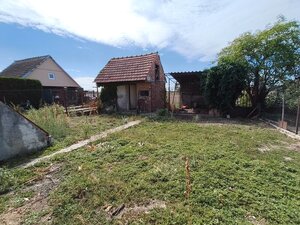 Na predaj priestranný rodinný dom s garážou v obci Brodské — foto 31