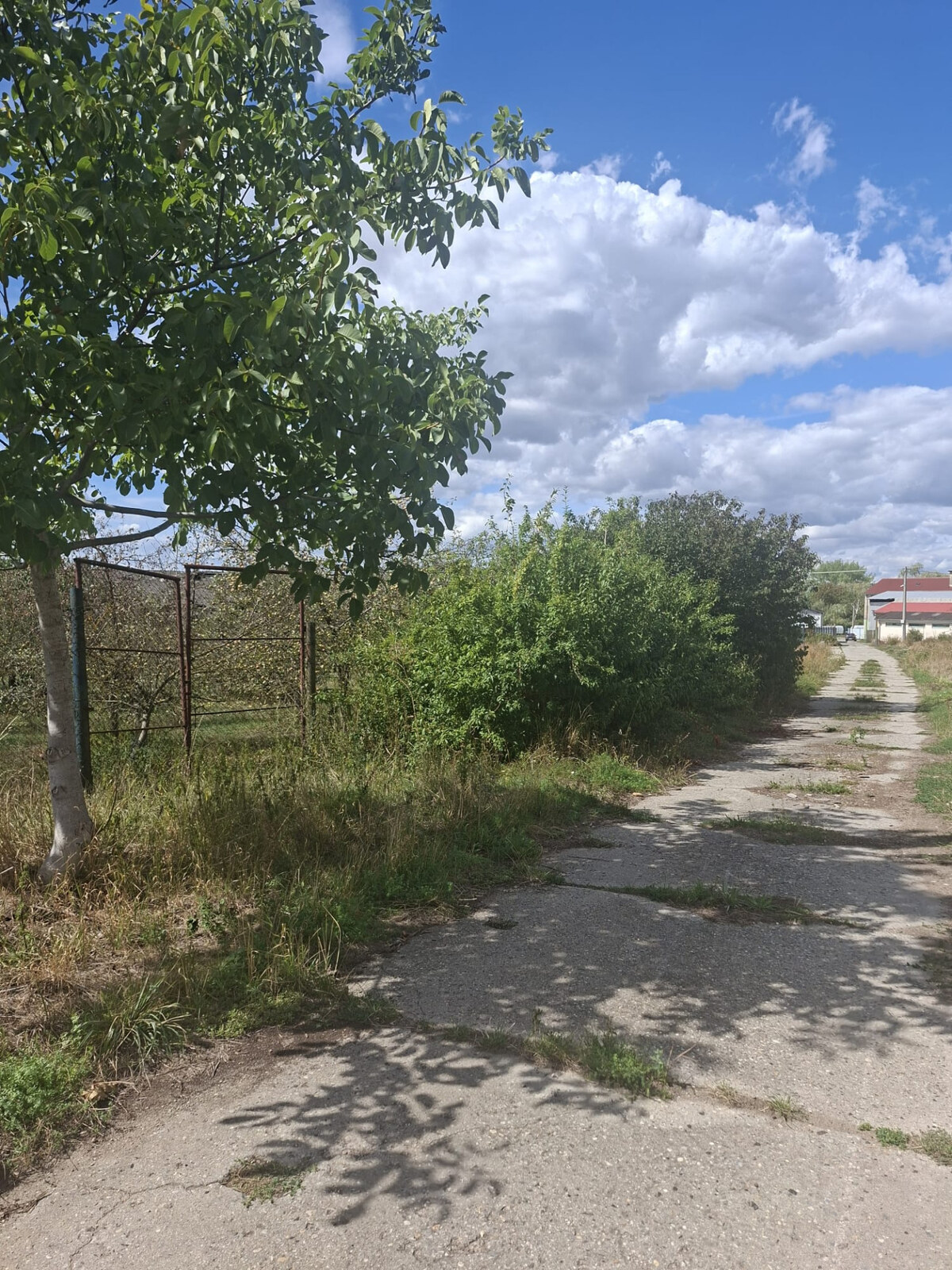 Na predaj rovinatý pozemok v priemyselnej časti Holíča. — foto 10