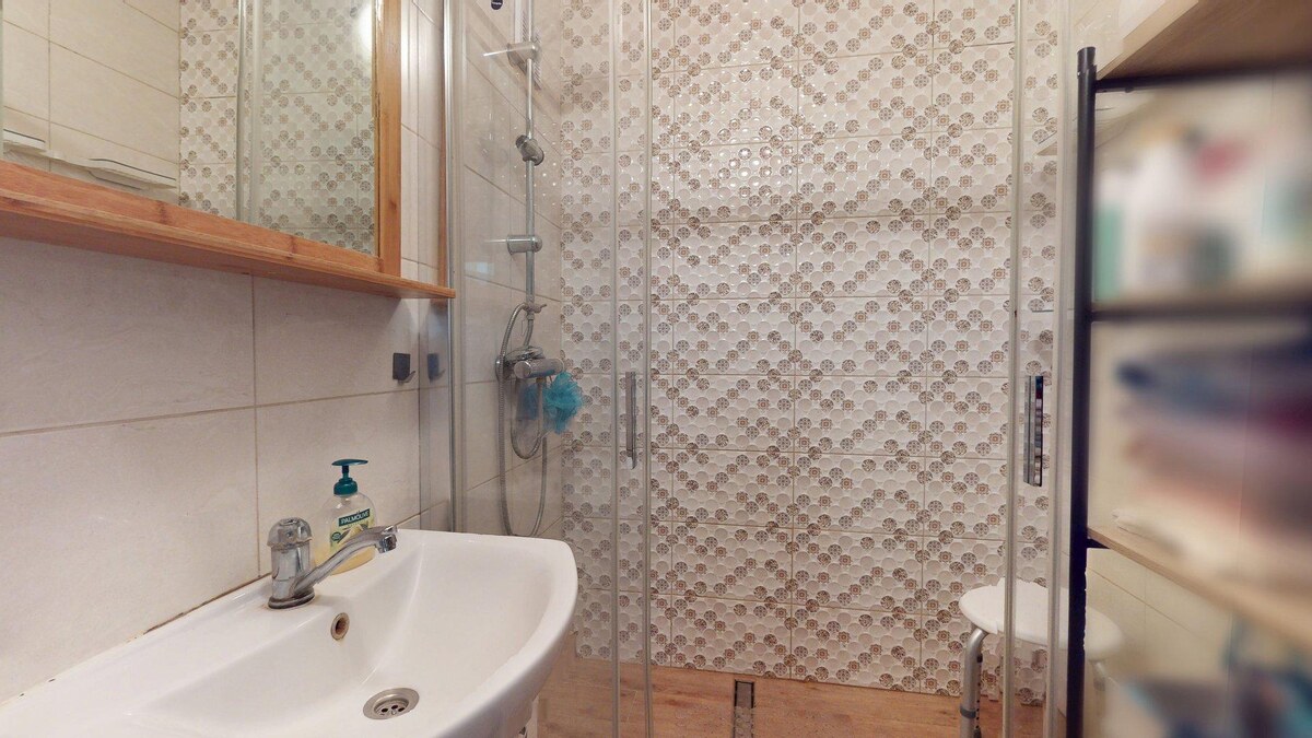 Na predaj veľký, klimatizovaný 3izbový byt s komorou v Holíči — foto 11