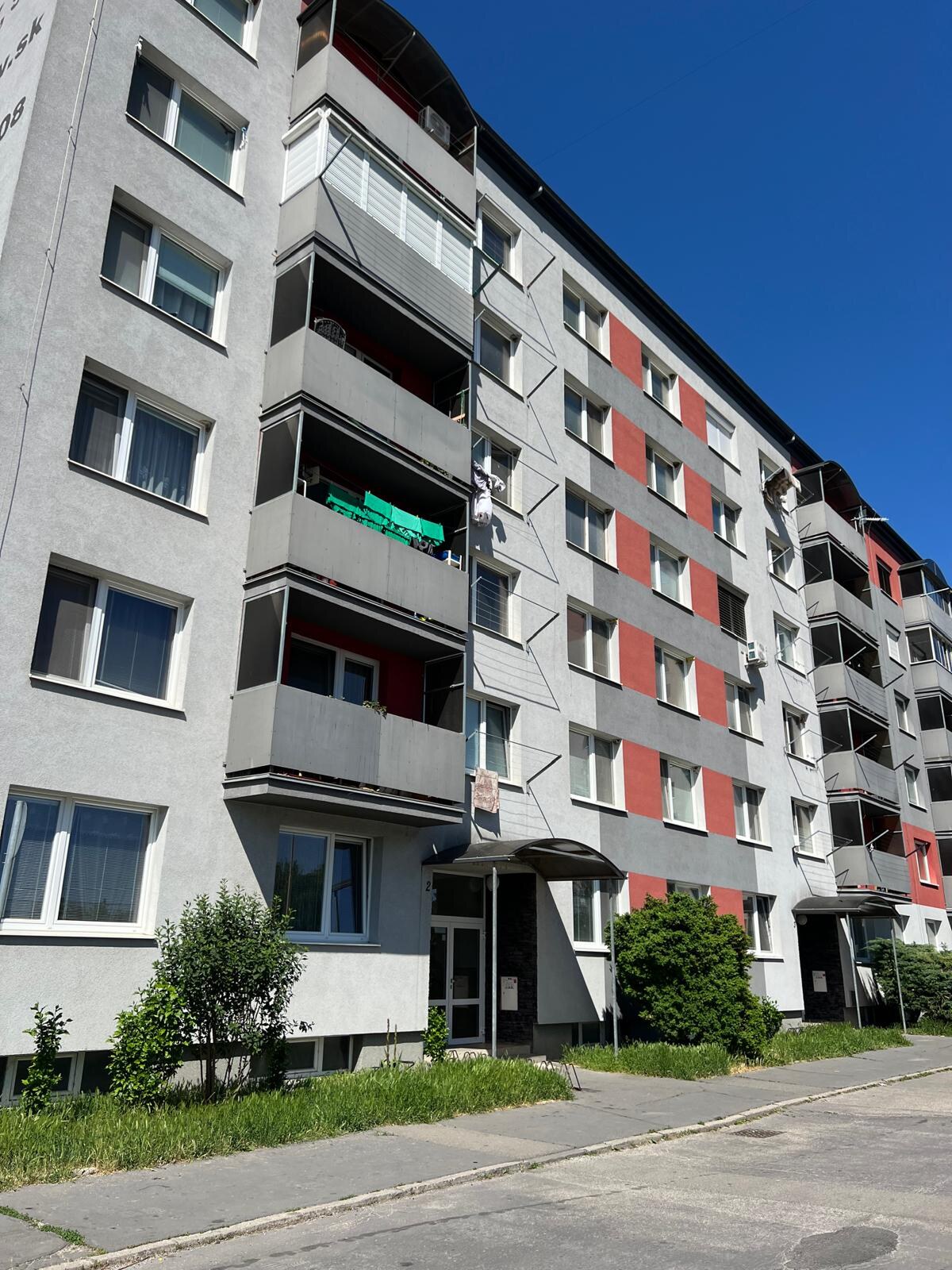 Na predaj veľký, klimatizovaný 3izbový byt s komorou v Holíči — foto 15