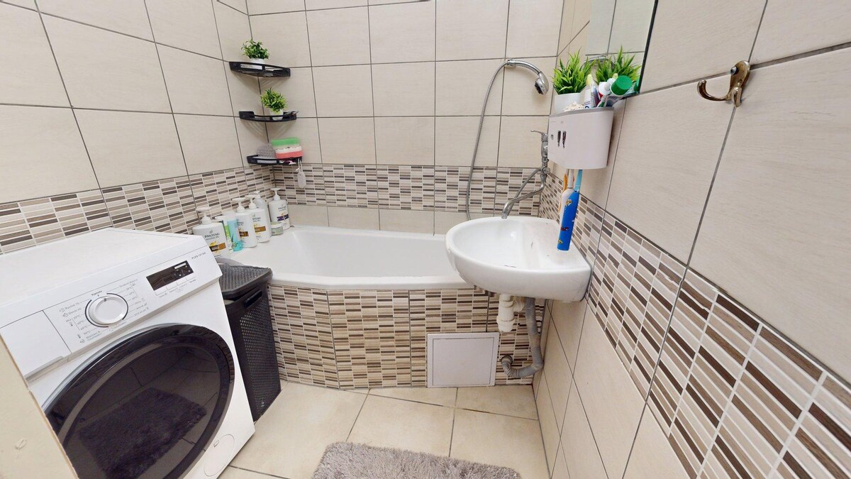 Veľký 2-izbový byt s balkónom vo vyhľadávanej lokalite pri Holíčskom z — foto 7