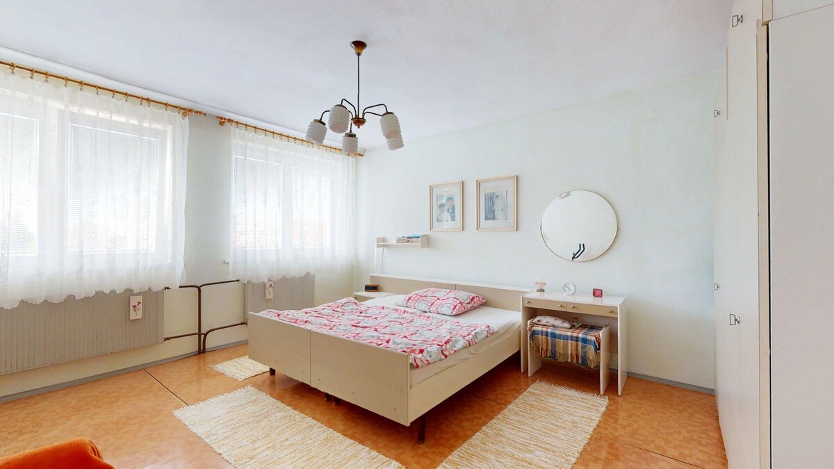 -zľava- Na predaj priestranný rodinný dom v Holíči v žiadanej lokalite — foto 11