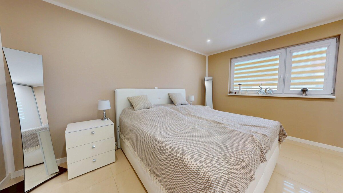Moderný 4-izbový „EKO-KERAMICKÝ“ bungalov s bazénom v Holíči — foto 19