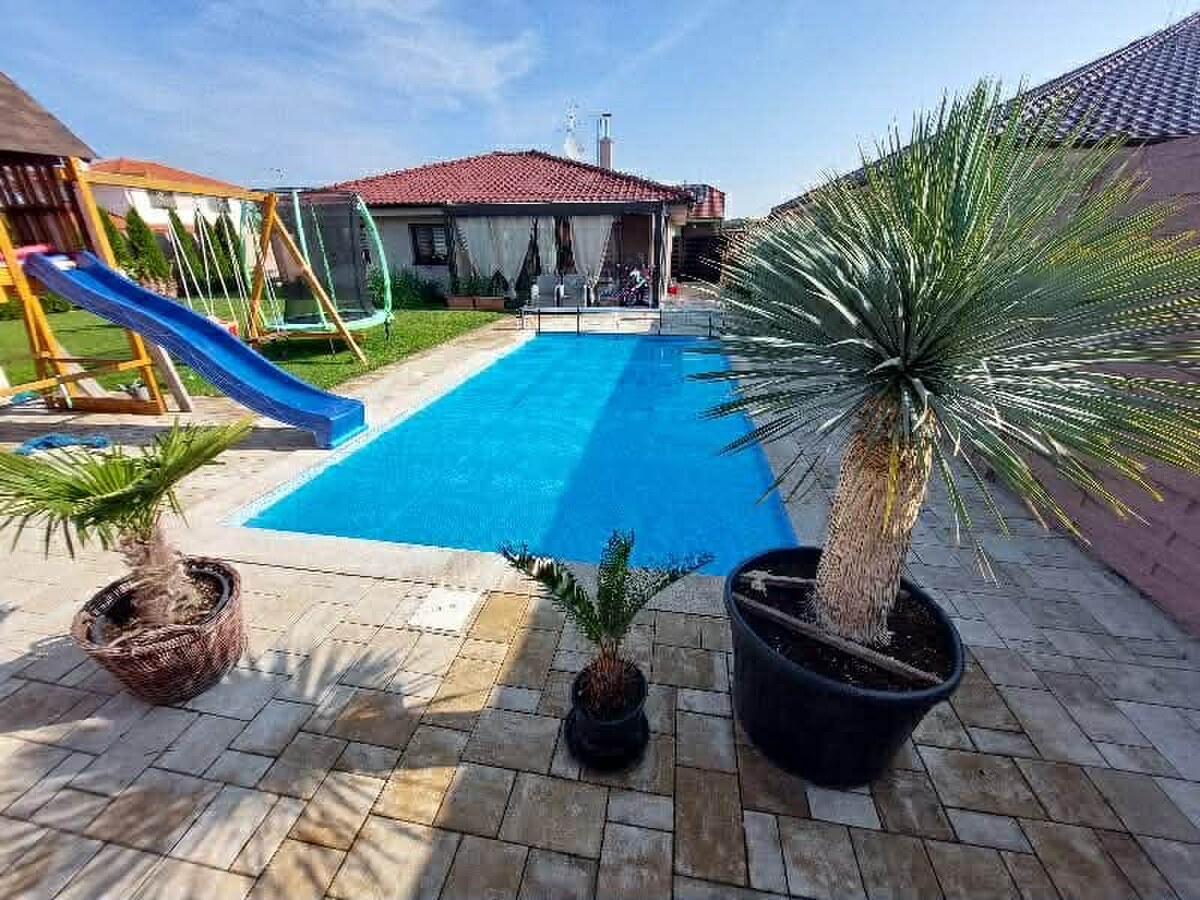 Moderný 4-izbový „EKO-KERAMICKÝ“ bungalov s bazénom v Holíči — foto 30
