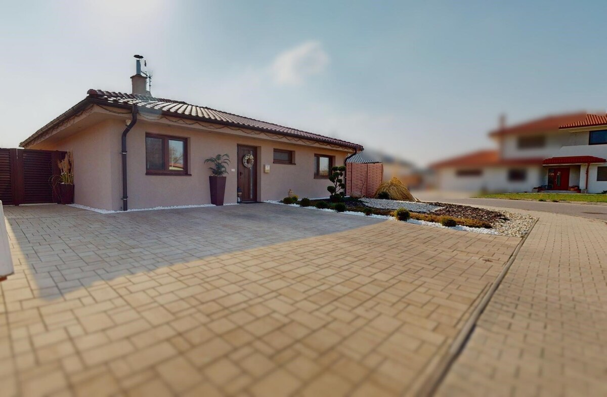 Moderný 4-izbový „EKO-KERAMICKÝ“ bungalov s bazénom v Holíči — foto 34