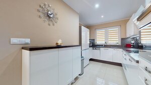 Moderný 4-izbový „EKO-KERAMICKÝ“ bungalov s bazénom v Holíči — foto 11